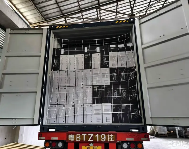 https://image.jumitop.cn/www.zaldisposer.com/2026/09/15/image_folder/Zar Garbage Disposal Loading containers for shipment_yu2zTshv.webp